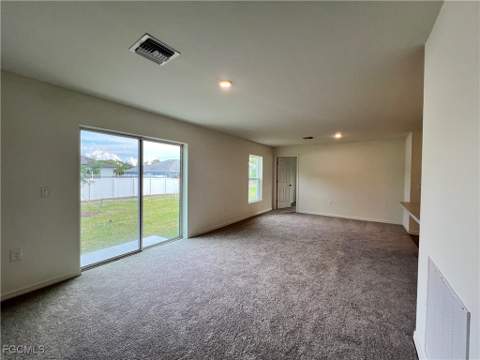 3401 NE 8th Pl, Cape Coral FL - photo 7 of 14