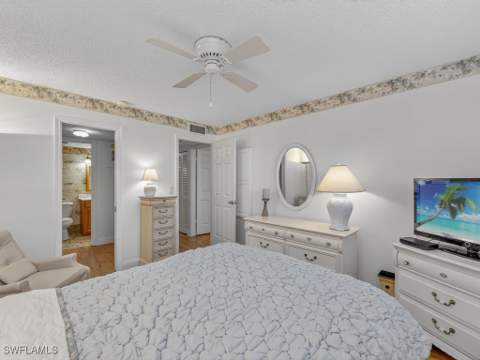 766 Central Ave 101, Naples FL - photo 11 of 19