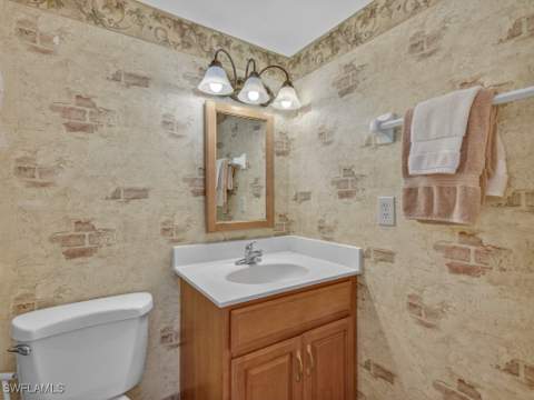 766 Central Ave 101, Naples FL - photo 12 of 19