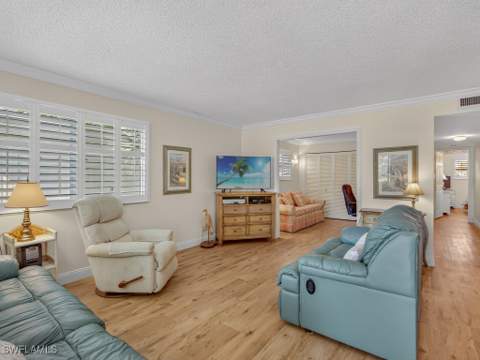 766 Central Ave 101, Naples FL - photo 6 of 19