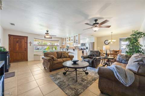 5128 York Ct, Cape Coral FL - photo 11 of 50