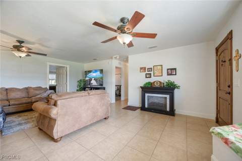 5128 York Ct, Cape Coral FL - photo 12 of 50