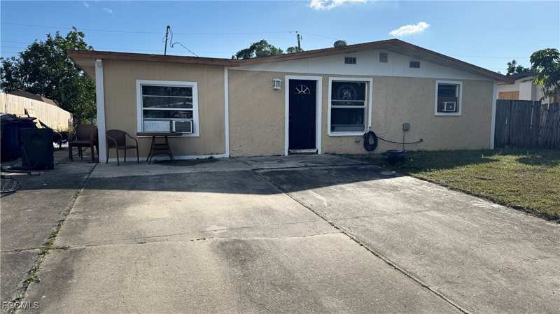 3 bedroom SingleFamilyResidence at 2184 Coronet St, Trailwinds, Fort Myers — photo 1