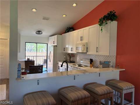 13120 Cross Creek Blvd 208, Fort Myers FL - photo 15 of 44