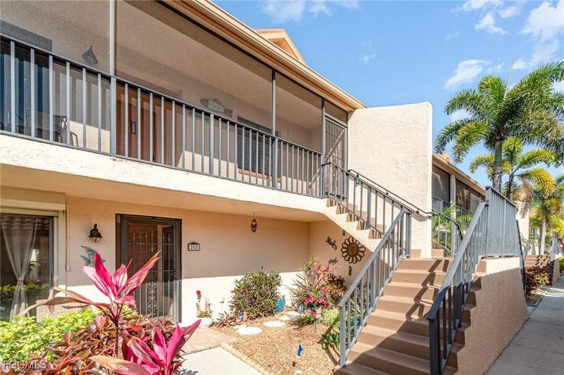 2 bedroom Condominium at 13120 Cross Creek Blvd 208, Verandas Village, Fort Myers — photo 3