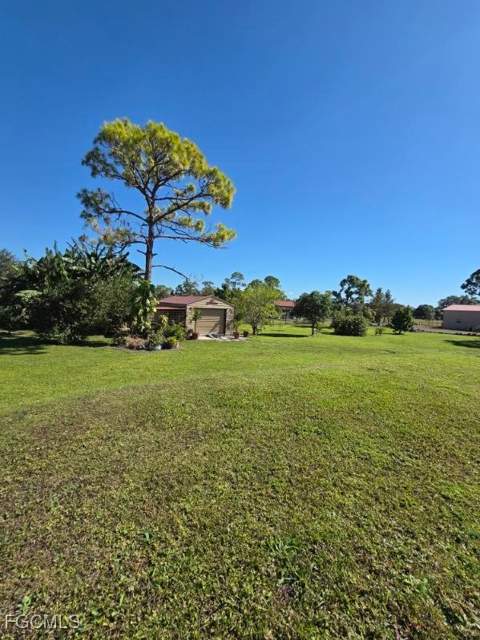 1860 Poinsettia Ave, Lehigh Acres FL - photo 16 of 48