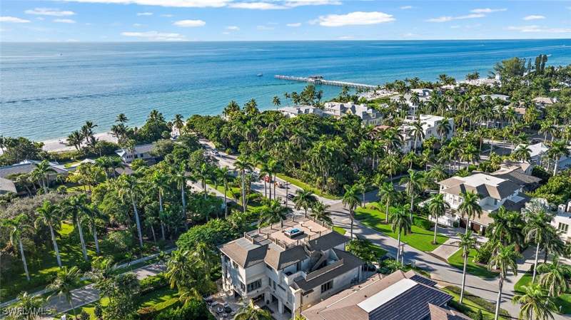5 bedroom SingleFamilyResidence at 1441 Gulf Shore Blvd S, Olde Naples, Naples — photo 5