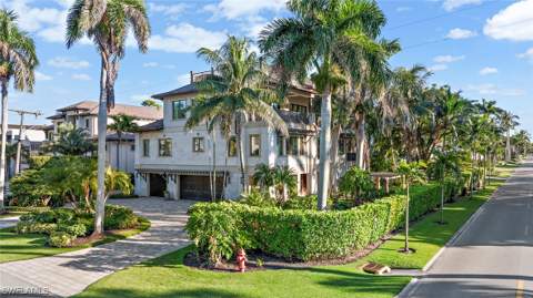 1441 Gulf Shore Blvd S, Naples FL - photo 7 of 49