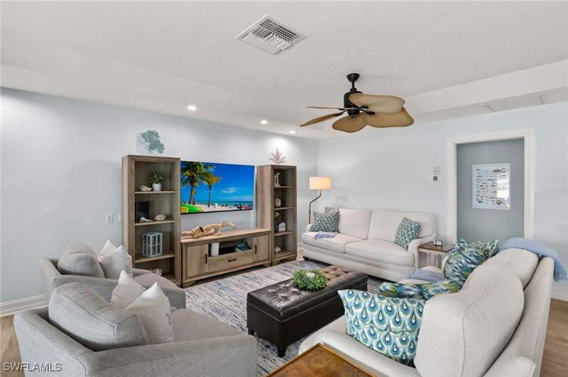 3 bedroom SingleFamilyResidence at 1236 Lamplighter Ct, Marco Island, Marco Island — photo 4