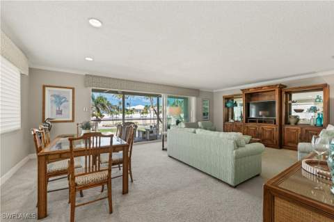 2500 Gulf Shore Blvd N N4, Naples FL - photo 10 of 27