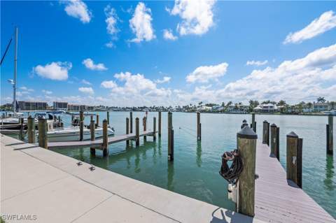 2500 Gulf Shore Blvd N N4, Naples FL - photo 20 of 27