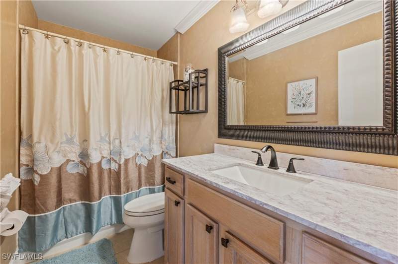 2 bedroom Condominium at 2500 Gulf Shore Blvd N N4, Yacht Harbor Manor, Naples — photo 4