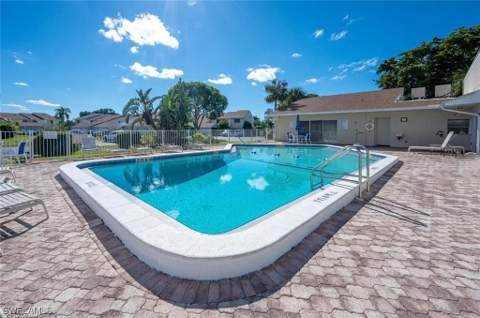 494 Bristle Cone Ln 48, Naples FL - photo 24 of 31