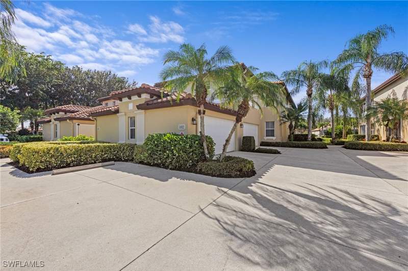 3 bedroom Condominium at 20651 Wildcat Run Dr 102, Cypress Cove At Wildcat Run, Estero — photo 2