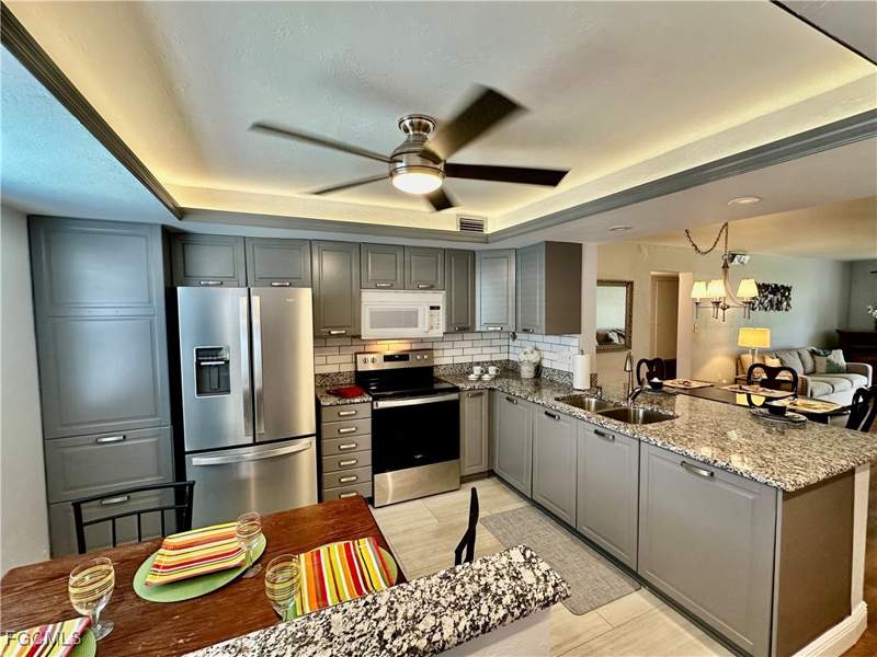 2 bedroom Condominium at 2828 Jackson St I-1, Villa Capri Condominium, Fort Myers — photo 5