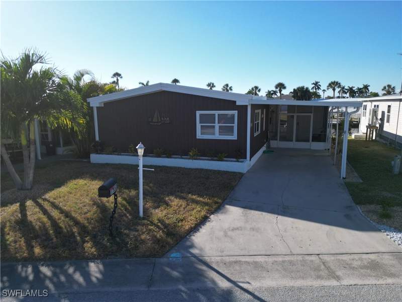 2 bedroom ManufacturedHome at 17650 Bryan Ct, Bayside Estates, Fort Myers Beach — photo 3