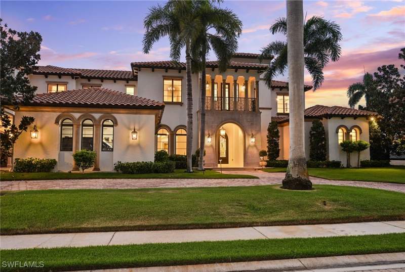 6 bedroom SingleFamilyResidence at 333 Sedgwick Ct, Bay Colony Shores, Naples — photo 3