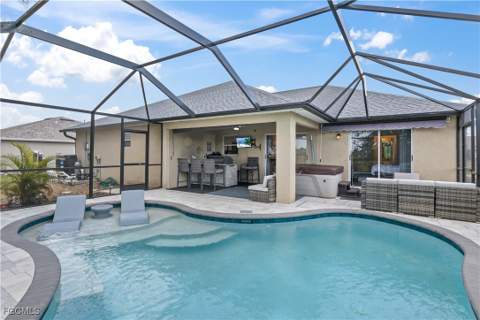 927 NW 12th Ter, Cape Coral FL - photo 17 of 34
