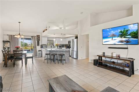 927 NW 12th Ter, Cape Coral FL - photo 6 of 34