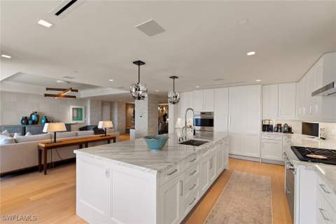 6897 Grenadier Blvd 902, Naples FL - photo 15 of 50