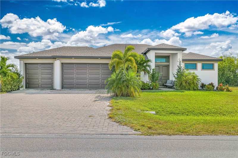 3 bedroom SingleFamilyResidence at 1308 SW 4th Ln, Cape Coral, Cape Coral — photo 1