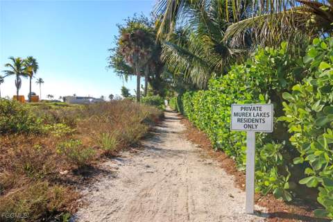 3284 Twin Lakes Ln, Sanibel FL - photo 11 of 48