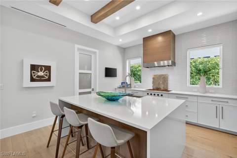 405 7th Ave N, Naples FL - photo 12 of 50