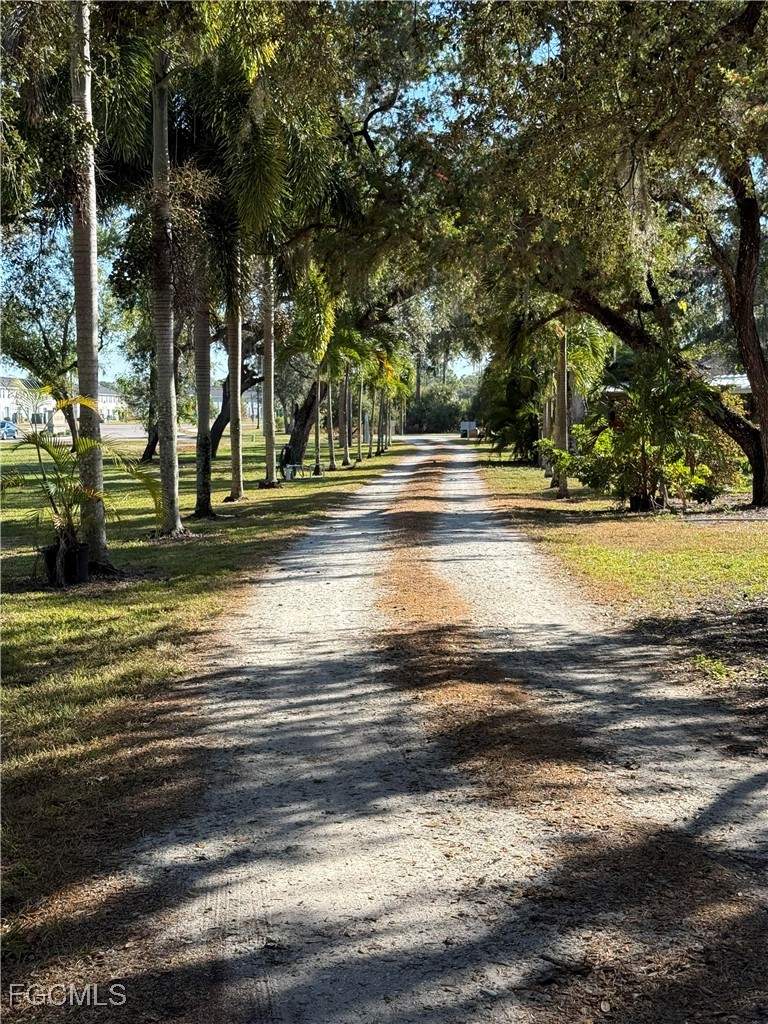 3 bedroom SingleFamilyResidence at 14630 Smokey Hollow Ln, North Fort Myers, North Fort Myers — photo 2