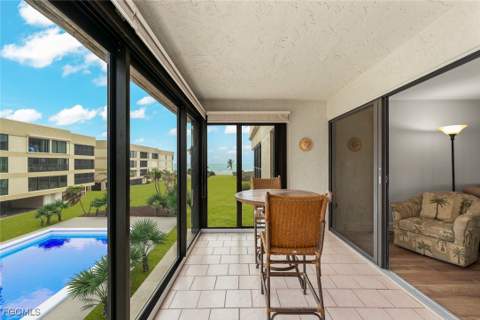 2721 W Gulf Dr 212, Sanibel FL - photo 6 of 25