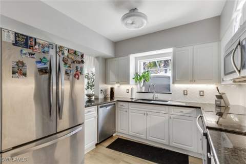 4536 Court Way 19D, Naples FL - photo 8 of 27