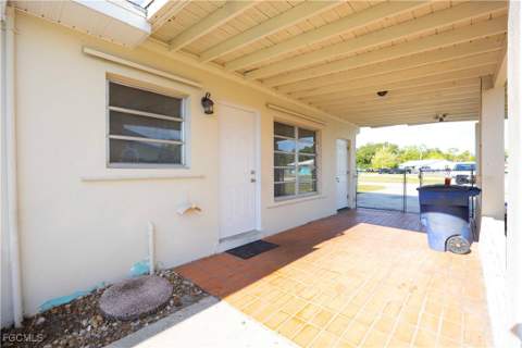 275 Lakeview Dr, North Fort Myers FL - photo 14 of 15
