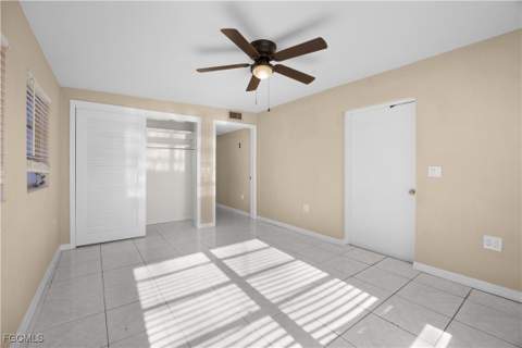275 Lakeview Dr, North Fort Myers FL - photo 6 of 15