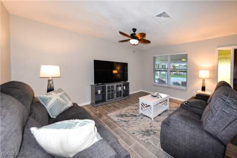 220 Albatross St, Fort Myers Beach FL - photo 11 of 43