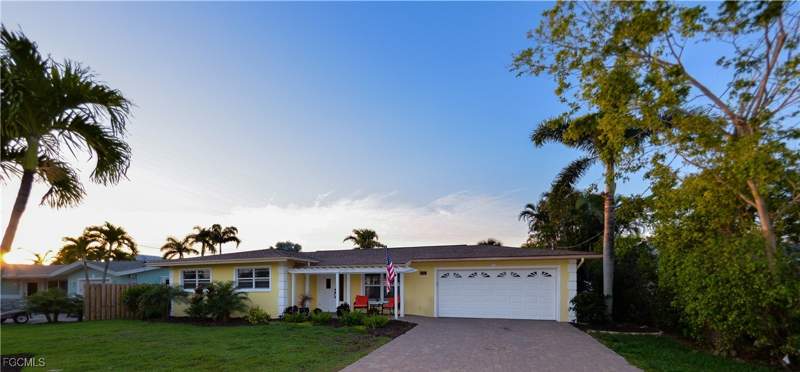 3 bedroom SingleFamilyResidence at 220 Albatross St, Fairview Isles, Fort Myers Beach — photo 5