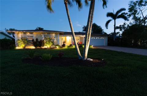 220 Albatross St, Fort Myers Beach FL - photo 9 of 43