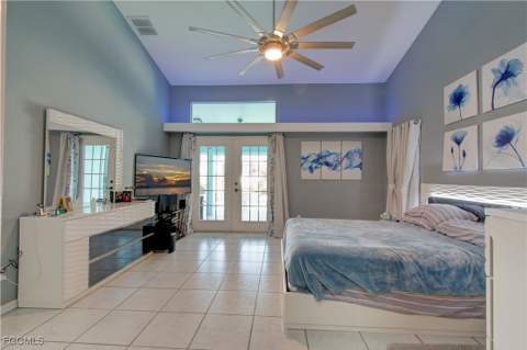 4332 Country Club Blvd, Cape Coral FL - photo 19 of 45