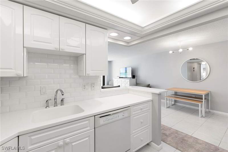 2 bedroom Condominium at 320 Seaview Ct 709, South Seas, Marco Island — photo 5