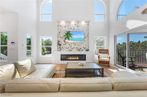 241 Violet Dr, Sanibel FL - photo 13 of 50