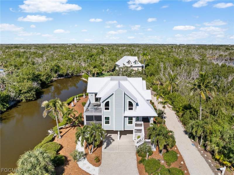 3 bedroom SingleFamilyResidence at 241 Violet Dr, Long Acre Lake, Sanibel — photo 4