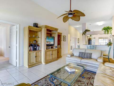 2220 Chesterbrook Ct 6-202, Naples FL - photo 10 of 32