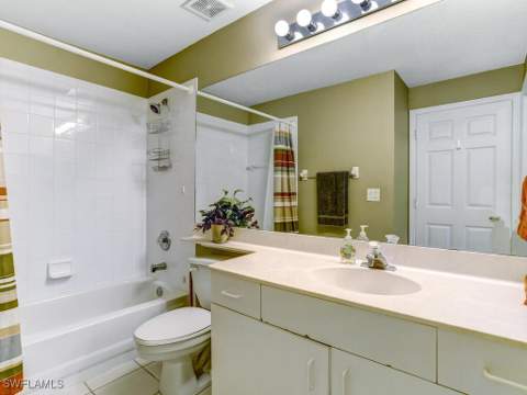 2220 Chesterbrook Ct 6-202, Naples FL - photo 16 of 32