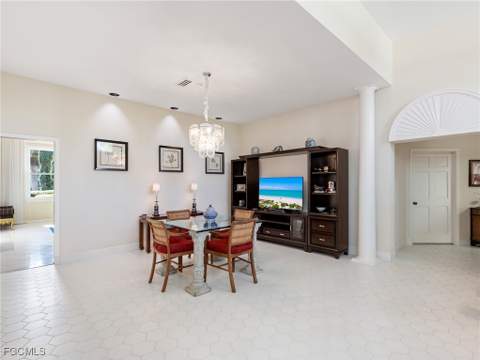 1299 Plumosa Dr, Fort Myers FL - photo 14 of 50