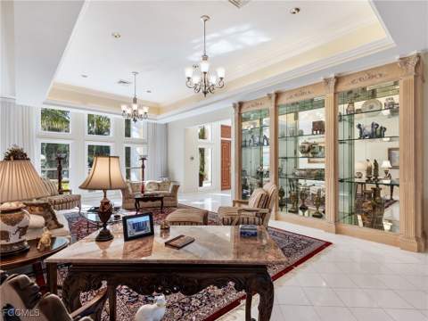 1299 Plumosa Dr, Fort Myers FL - photo 7 of 50