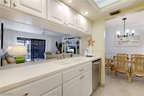 845 E Gulf Dr 422, Sanibel FL - photo 10 of 32
