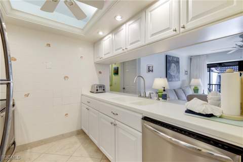 845 E Gulf Dr 422, Sanibel FL - photo 11 of 32