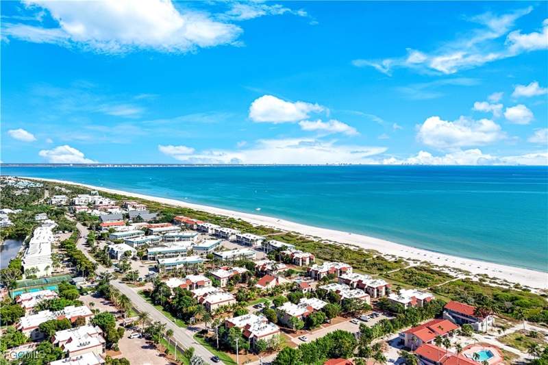 2 bedroom Condominium at 845 E Gulf Dr 422, Sanibel Moorings Condo, Sanibel — photo 2