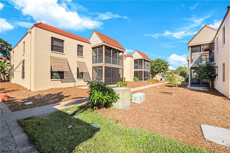2 bedroom Condominium at 845 E Gulf Dr 422, Sanibel Moorings Condo, Sanibel — photo 3