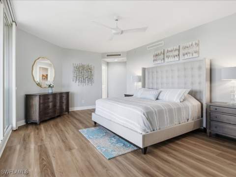 445 Cove Tower Dr 704, Naples FL - photo 11 of 33