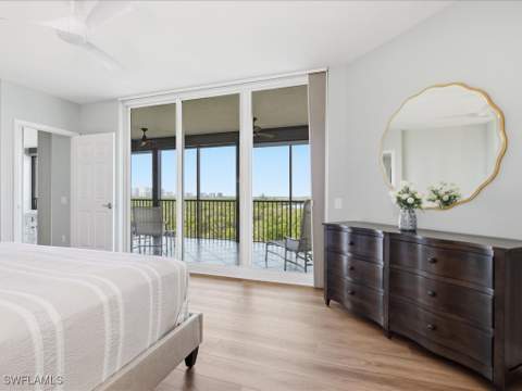 445 Cove Tower Dr 704, Naples FL - photo 12 of 33