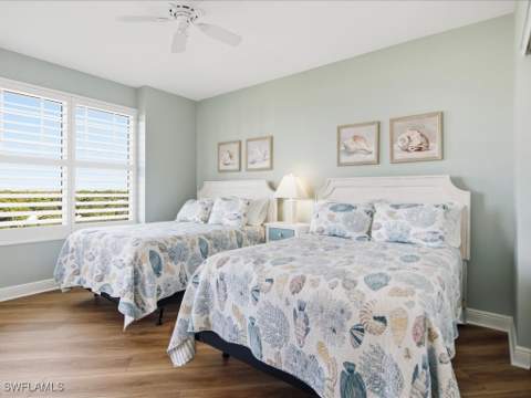445 Cove Tower Dr 704, Naples FL - photo 14 of 33
